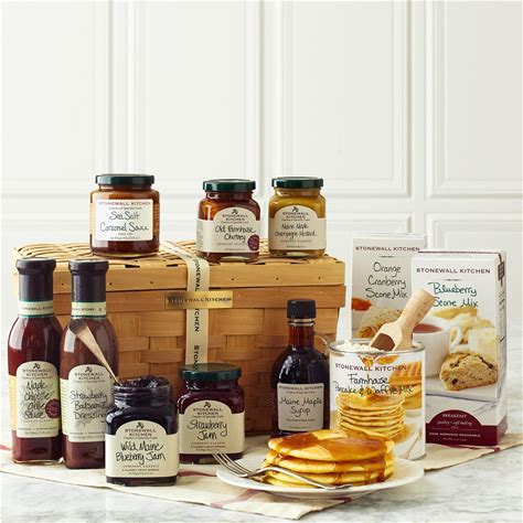 Stonewall Kitchen Taste of New England Gift Basket